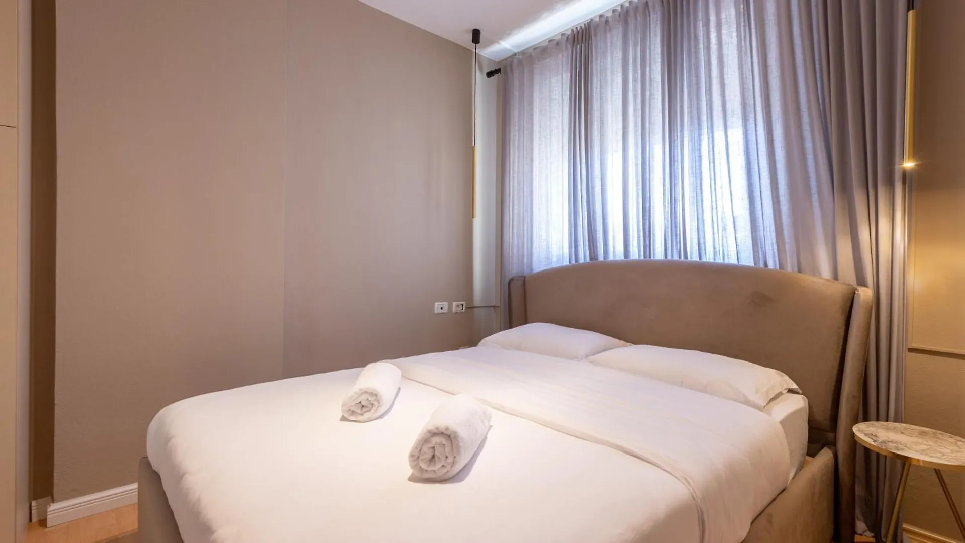 Garden Lake City Apartment'S Tirana Albanien