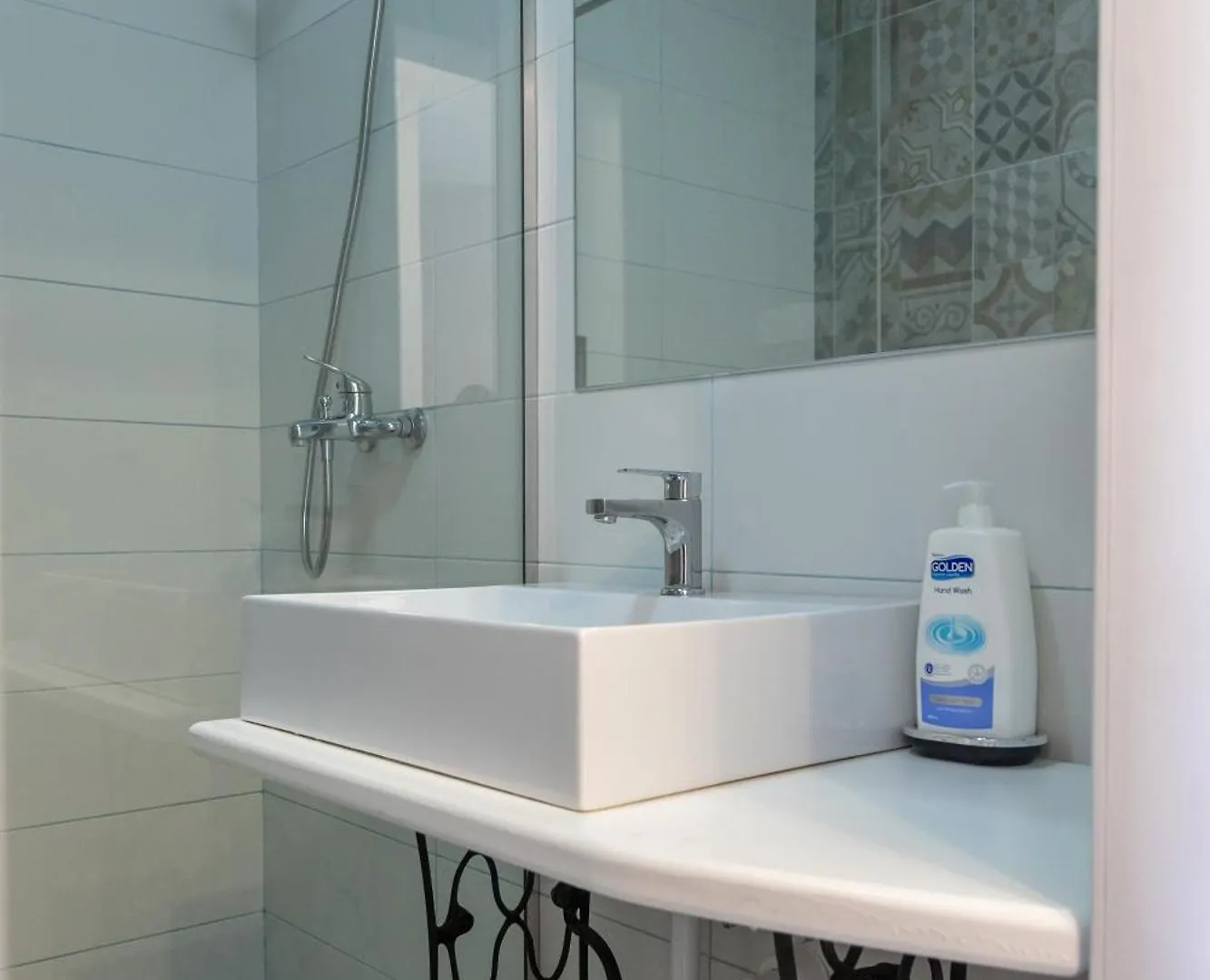 Garden Lake City Apartment'S Tirana 0*,