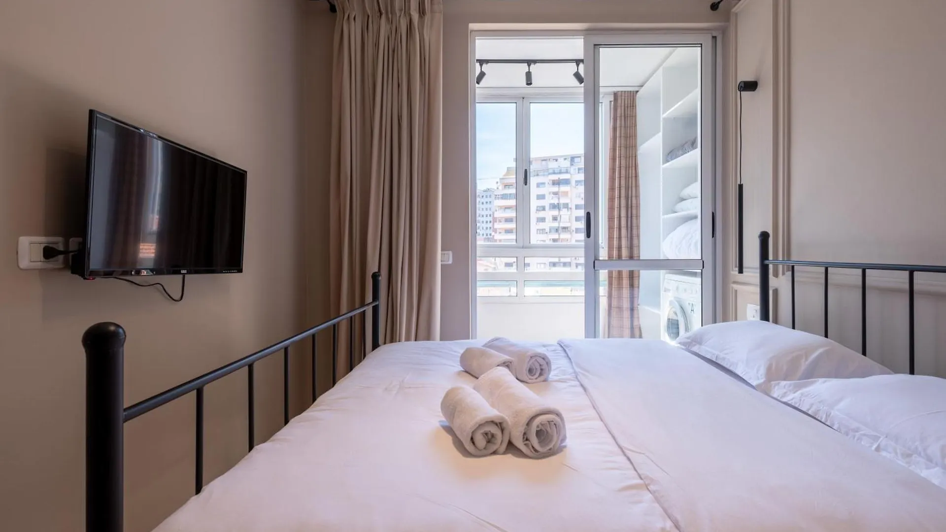 Garden Lake City Apartment'S Tirana Aparthotel