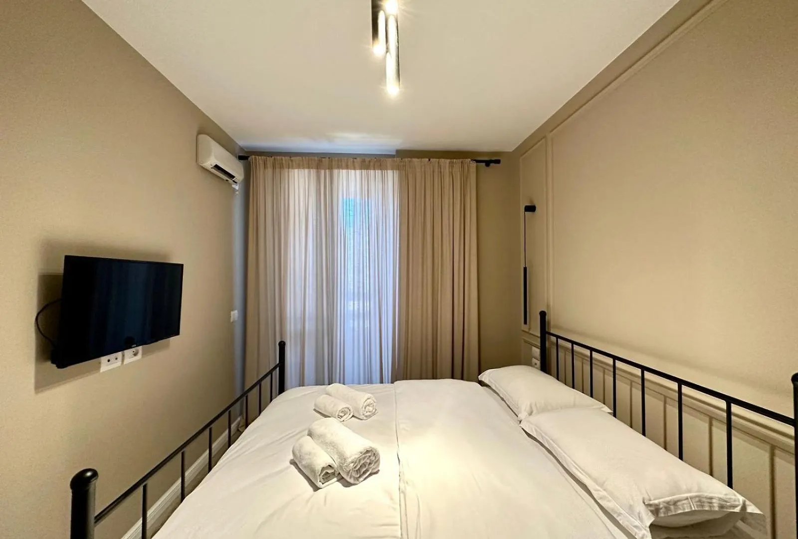 Garden Lake City Apartment'S Tirana Aparthotel